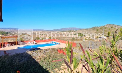 Resale - Villa - Pinoso