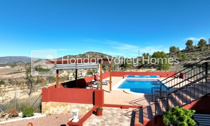 Resale - Villa - Pinoso