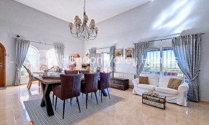 Resale - Villa - Pinoso