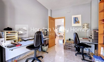 Resale - Villa - Pinoso