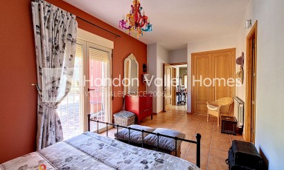 Resale - Villa - Pinoso