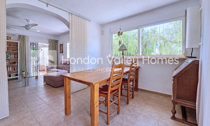 Resale - Villa - Moralet