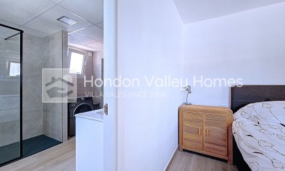 Resale - Villa - Moralet