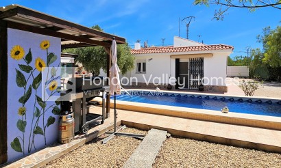 Resale - Villa - Moralet