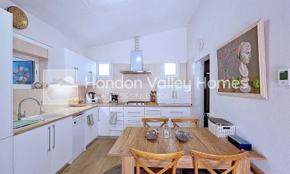 Resale - Villa - Moralet