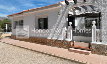 Resale - Villa - Moralet
