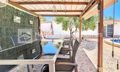 Resale - Villa - Moralet