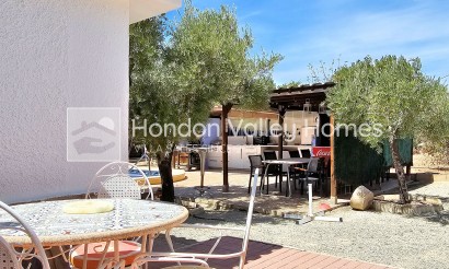 Resale - Villa - Moralet