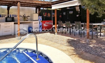 Resale - Villa - Moralet