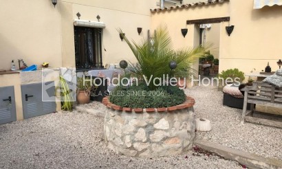 Resale - Villa - LA ROMANA