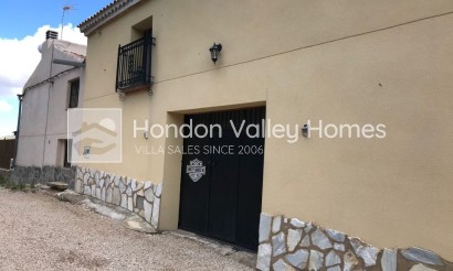 Resale - Villa - LA ROMANA