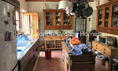 Resale - Villa - LA ROMANA