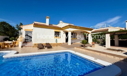 Herverkoop - Villa - Hondón de las Nieves