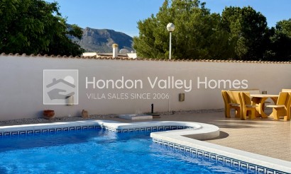 Herverkoop - Villa - Hondón de las Nieves