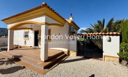 Herverkoop - Villa - Hondón de las Nieves