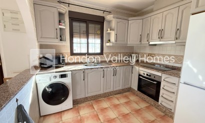 Herverkoop - Villa - Hondón de las Nieves