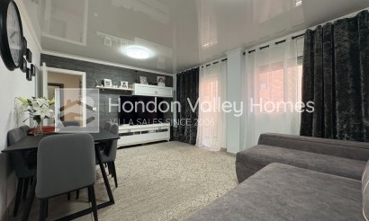 Resale - Apartment - Torrevieja - Centro