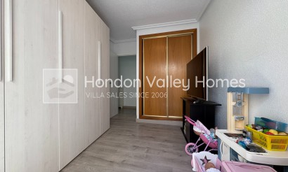 Resale - Apartment - Torrevieja - Centro