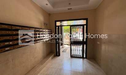 Resale - Apartment - Torrevieja - Centro