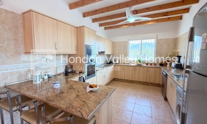 Reventa - Villa - Barbarroja