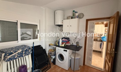 Resale - Detached Villa - Hondón de las Nieves