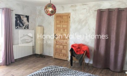 Wiederverkauf - Villa - Hondón de las Nieves