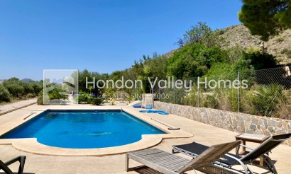 Wiederverkauf - Villa - Hondón de las Nieves