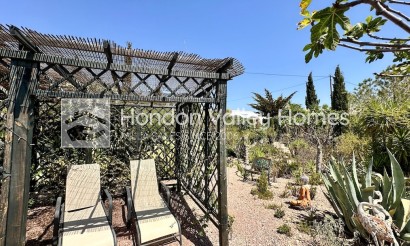 Herverkoop - Villa - Hondón de las Nieves