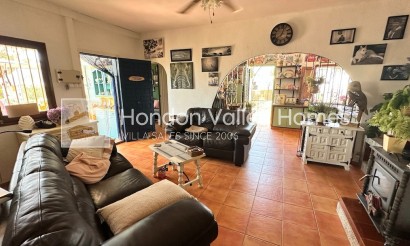 Herverkoop - Villa - Hondón de las Nieves