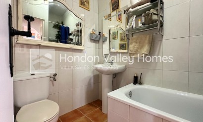 Herverkoop - Villa - Hondón de las Nieves