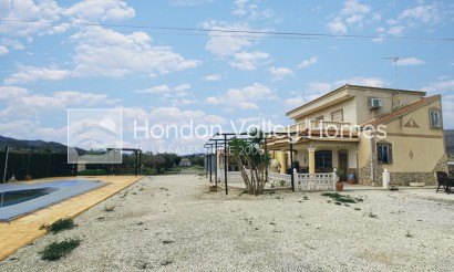 Resale - Villa - Hondón de las Nieves