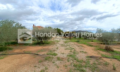 Resale - Villa - Hondón de las Nieves