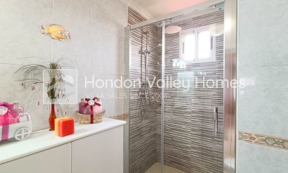 Resale - Villa - Hondón de las Nieves