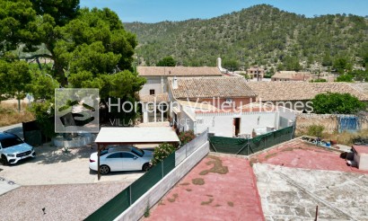 Resale - Semi - Detached Villa - La Romana