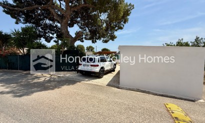 Resale - Semi - Detached Villa - La Romana