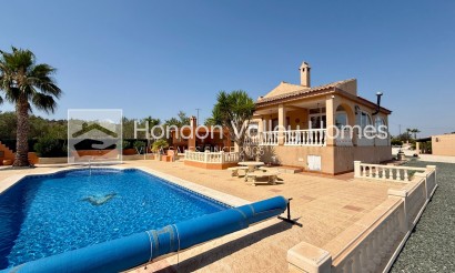 Herverkoop - Villa - Hondón de los Fráiles