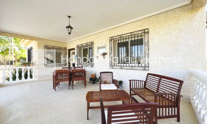 Herverkoop - Villa - Barbarroja