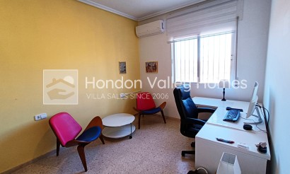 Herverkoop - Villa - Barbarroja
