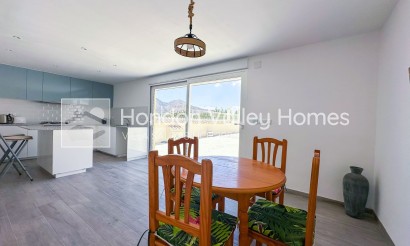 Herverkoop - 3. Semi - Detached Villa - Barbarroja
