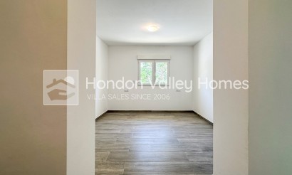 Herverkoop - 3. Semi - Detached Villa - Barbarroja