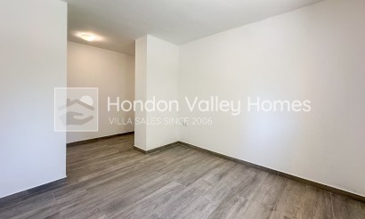 Herverkoop - 3. Semi - Detached Villa - Barbarroja