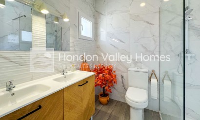 Herverkoop - 3. Semi - Detached Villa - Barbarroja