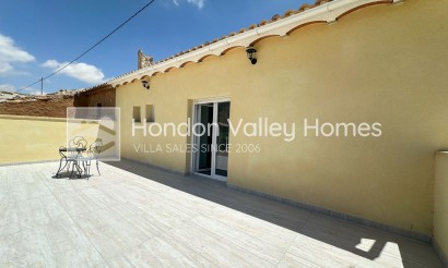 Herverkoop - 3. Semi - Detached Villa - Barbarroja