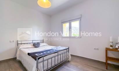 Herverkoop - 3. Semi - Detached Villa - Barbarroja