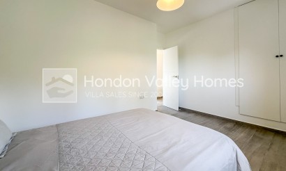Herverkoop - 3. Semi - Detached Villa - Barbarroja