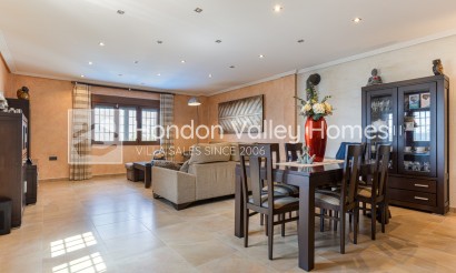 Herverkoop - Detached Villa - Montesinos - La Herrada