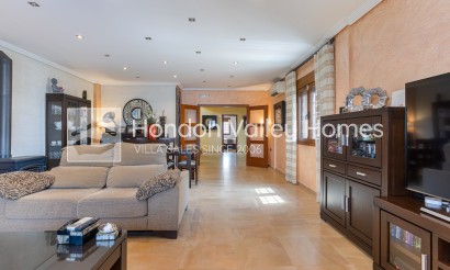 Herverkoop - Detached Villa - Montesinos - La Herrada