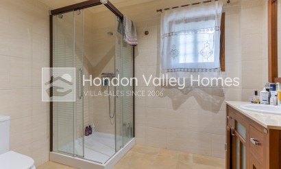 Herverkoop - Detached Villa - Montesinos - La Herrada