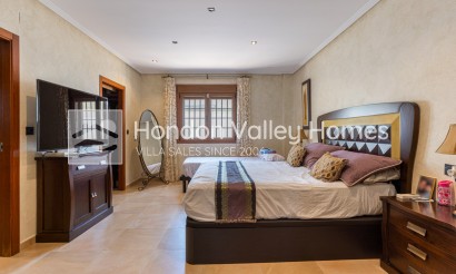 Herverkoop - Detached Villa - Montesinos - La Herrada
