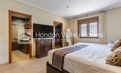 Herverkoop - Detached Villa - Montesinos - La Herrada
